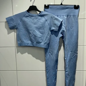 Seamless träningsset - Ljusblått träningsset. Fint skick. 