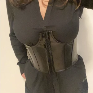 Korsett - Fin midjekorsett i storlek 36/38