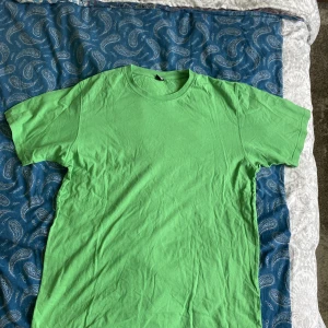 Grön t-shirt - Aldrig använd 