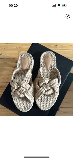 Tofflor - Nästan aldrig använda