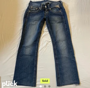 Lågmidjade replay jeans - Snygga replay jeans köpta på plick men passar inte, lånade bilder. Midjemåt 76-78cm skriv efter fler frågor 💞