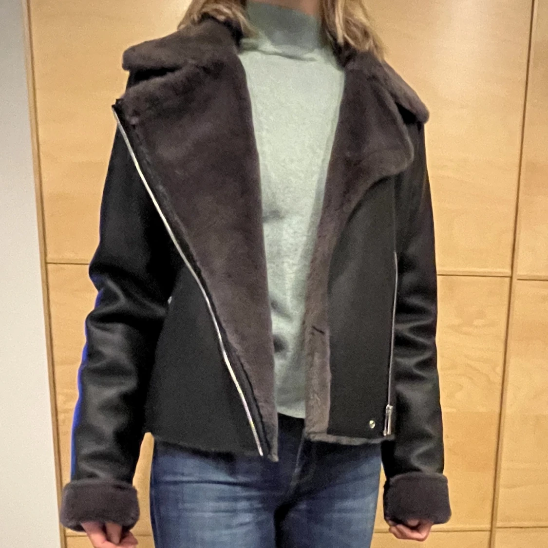 Dubbelsidig bikerjacka från Mango