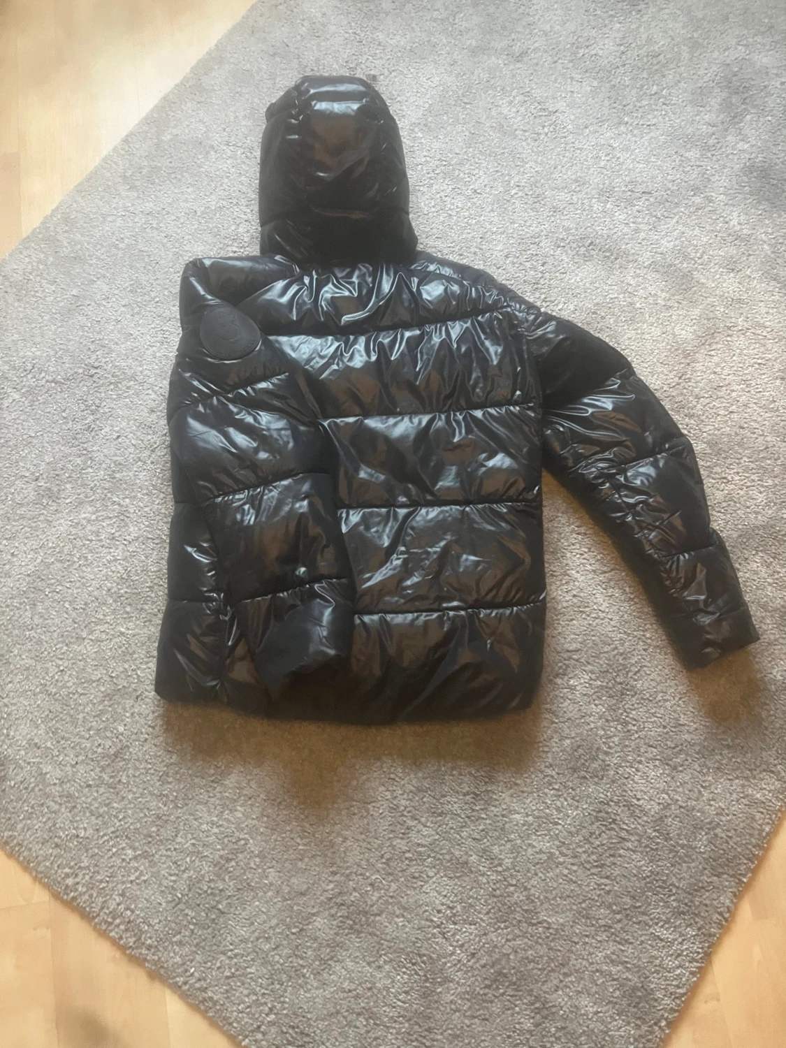 Save the duck jacka  - 90