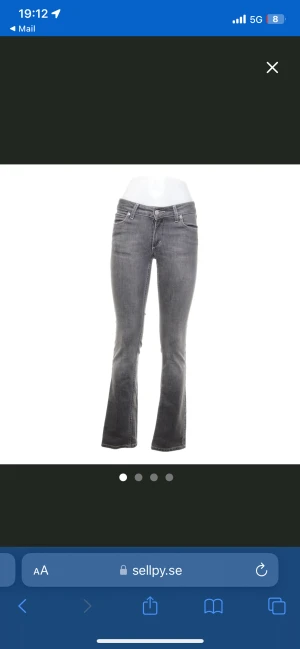 Boomerang jeans - Säkjer nu ett par jeans fråm boomerang som tyvärr var för långa för mig, kom gärna privat för bättre bilder