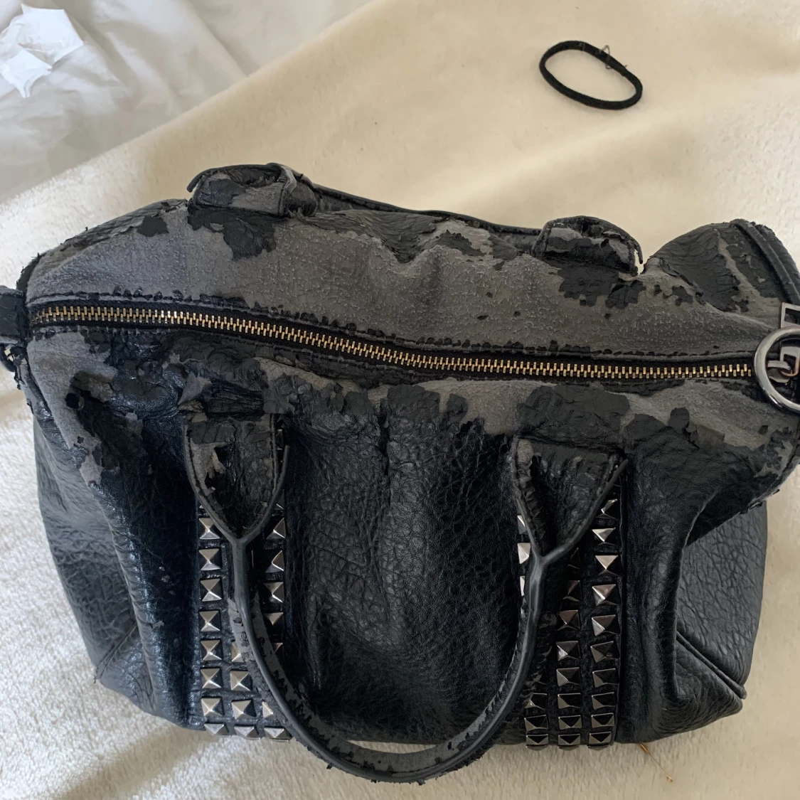 Väska me nitar  - 91