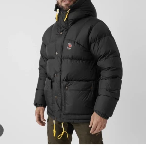 Fjällräven  - Intressekoll‼️‼️ kollar om nån är interiserad av min fjäll räven som är som helt ny! Säljer för 6000kr + frakt 