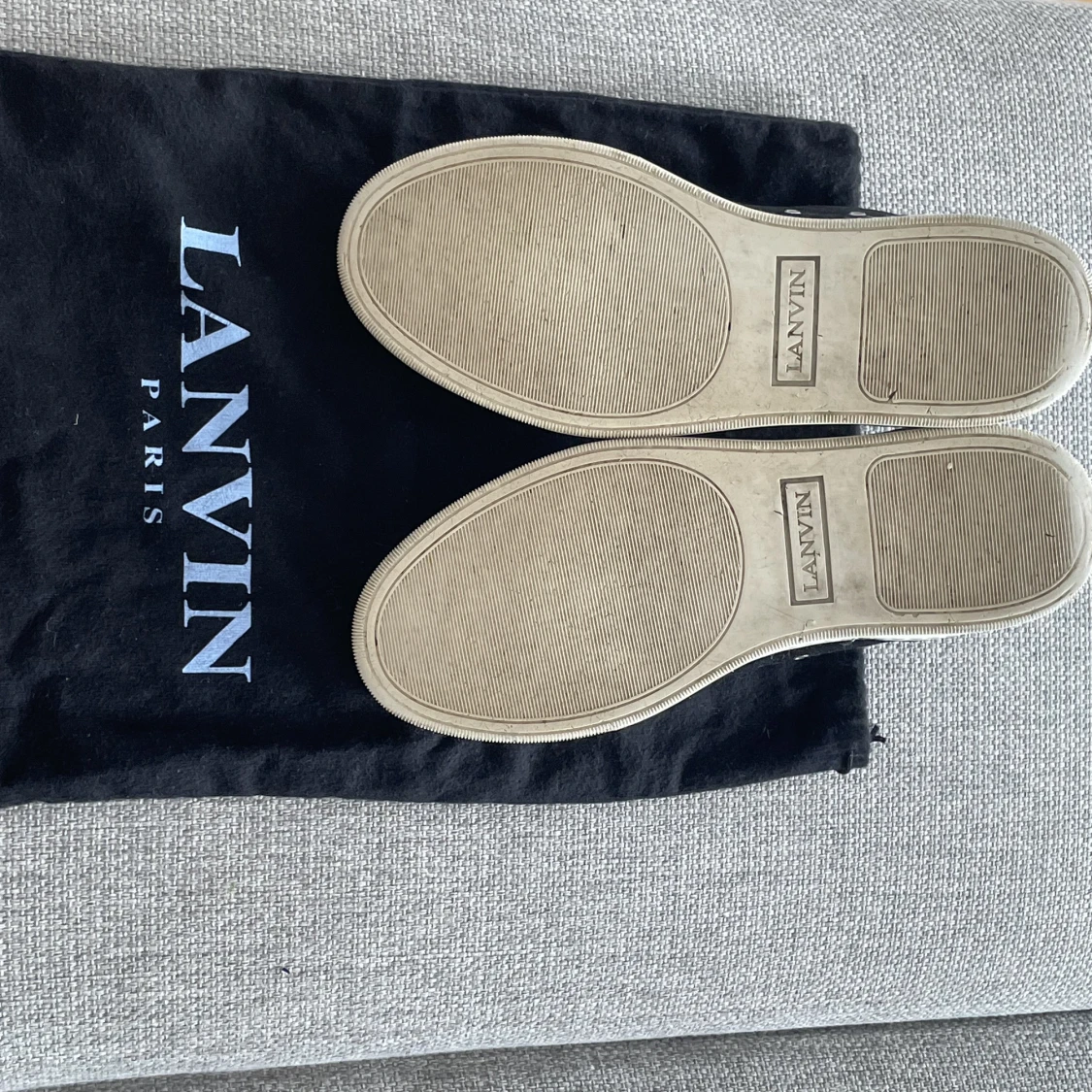 Lanvins  - 91