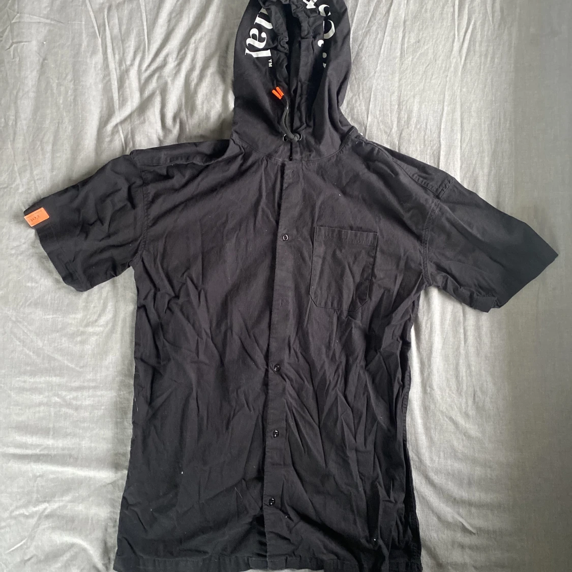 C’est normal skjorta