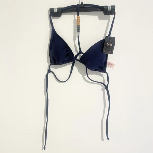 Bikini topp  - Från Hunkemöller i storlek S, helt oanvänd! Glittrig!