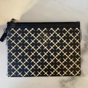 Malene Birger  - Lite sliten vid sidorna men annars gott skick