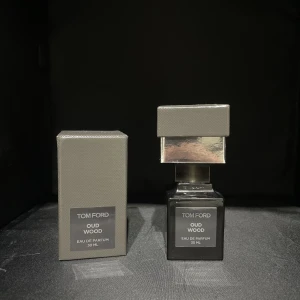Tom Ford oud wood  - Parfym herr Tom Ford oud wood 30ml Endast testad Hör av er vid frågor