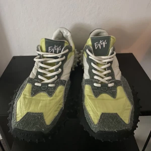 Eytys Fugo - Eytys Fugo i storlek 44, grym färg