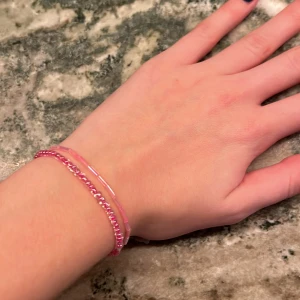 💕Armband💕 - 10kr/per armband. Båda för 15kr. Köparen står för frakt! 💕