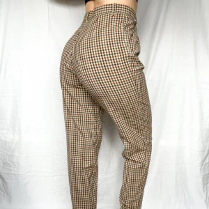 Vintage kostymbyxor - Vintage kostymbyxor från Brandtex i strl 38. Superfina nu till hösten! 