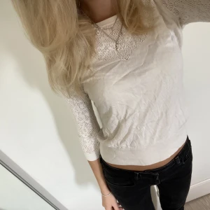 Stickad tröja  - Såå fin stickad tröja med trekvartsärmar