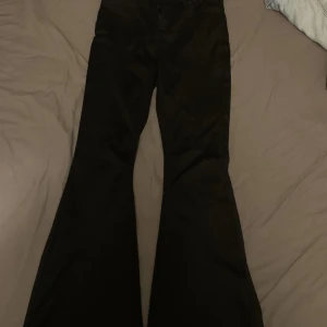 Only jeans  - Säljer mina only jeans i Storlien xs. Byxorna är låga i midjan💞dem är i bra skick💞