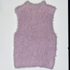 Rosa fluffig väst, Zara - Rosa fluffig väst-topp från Zara, storlek Small