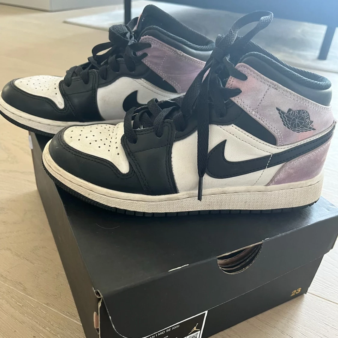 Air Jordan 1 mid