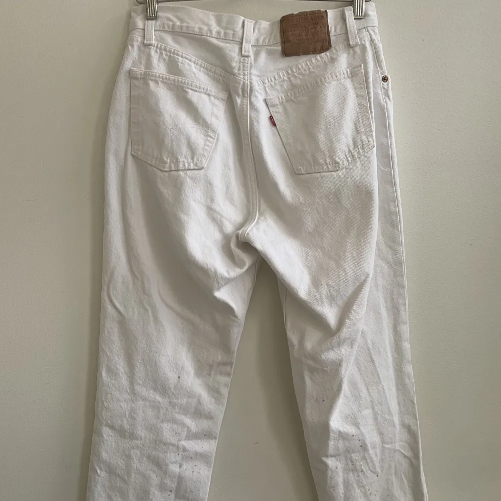 Levis 501 jeans 38cm i midjan 87cm i längden. Jeans & Byxor.