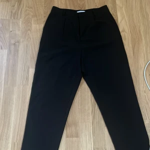 Snygga kostymbyxor - Snygga kostymbyxor i mycket bra skick till ett bra pris.