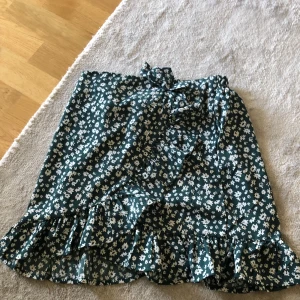 Shein kjol - Kjol från Shein i storlek 158