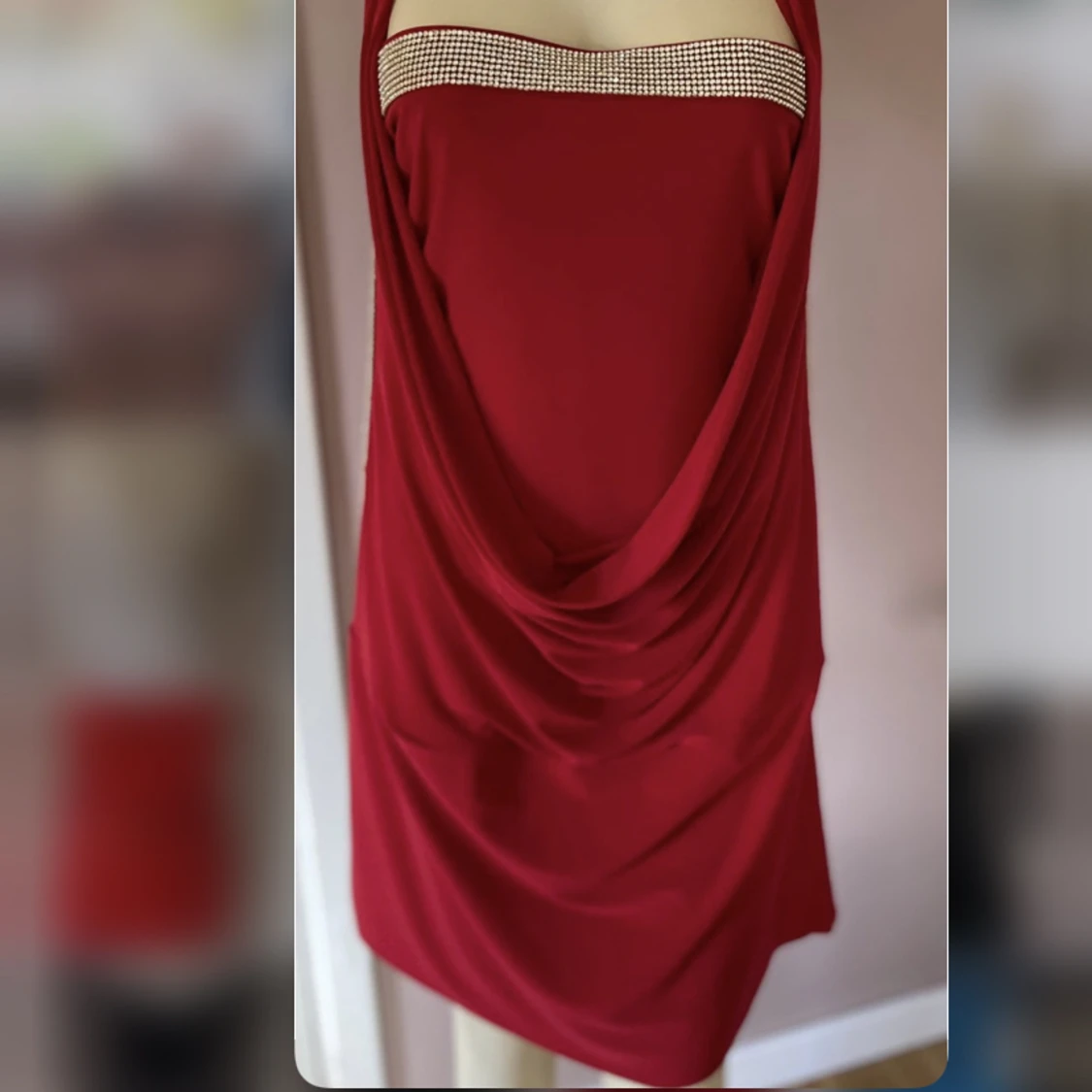 Röd klänning  - 90