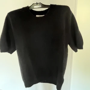 Stickad topp - Säljer denna jätte fina sköna stickade topp