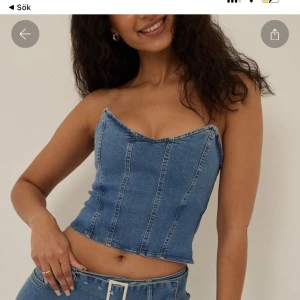 Topp - Jeanstopp från nakd, slutsåld på hemsidan! Nyskick 🩵storlek 36