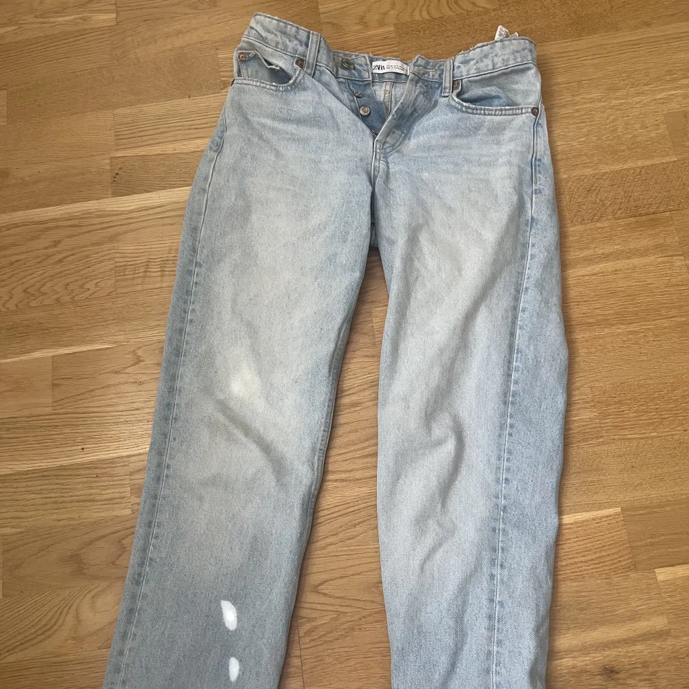 Jättefina jeans men har bara använd två gånger. Jeans & Byxor.