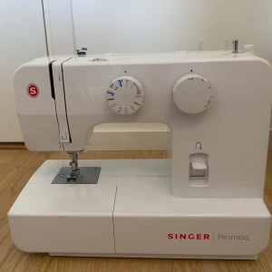 Symaskin från Singer - Symaskin i mycket bra skick! Pedal medföljer 