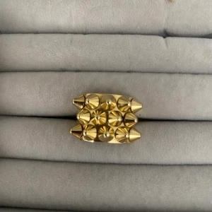Edblad ring - Säljer denna ring från Edblad som är använd väldigt få gånger💓 Säljer då jag ej använder den! Storlek 17,5