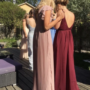 Balklänning  - En enkel balklänning som passar till alla finare tillfällen