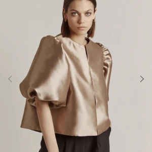 Söker!! - Söker denna i storlek XS eller S i denna färg eller möjligtvis en grön färg. By malina det 