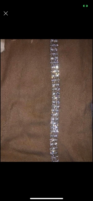 Bälte - Strass bälte. Väldigt vacker när man bär den med klänningar.