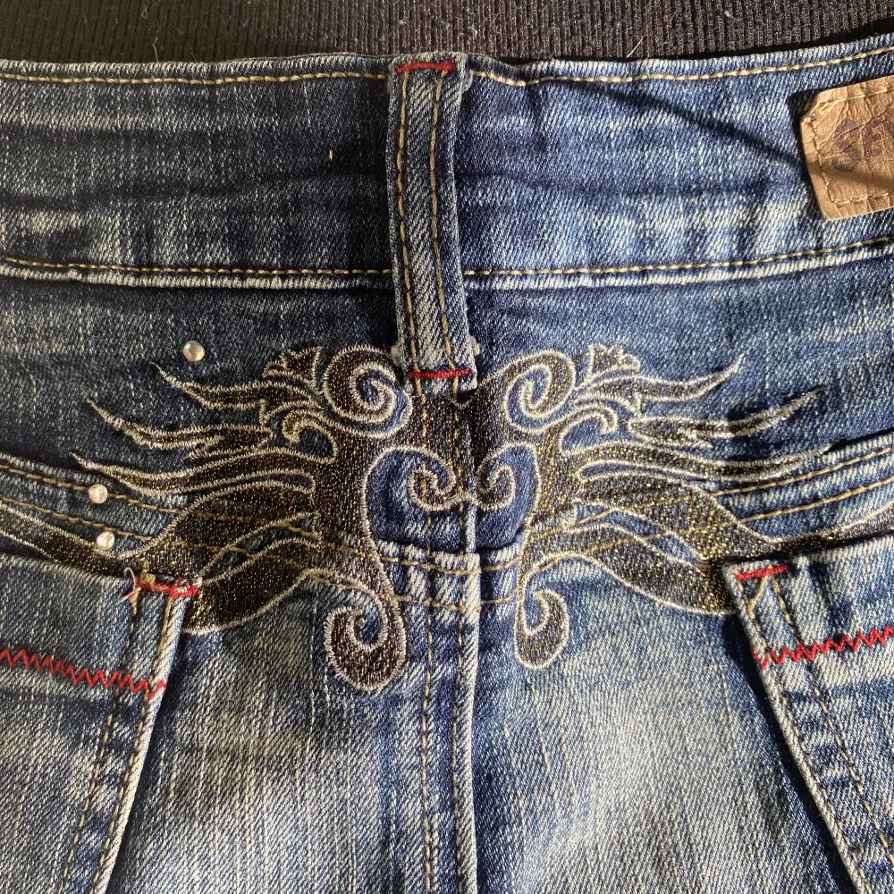 Så cool mini jeans kjol💓 . Kjolar.