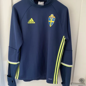 Adidas träningströja SvFF - Träningströja från Adidas i fint skick. 