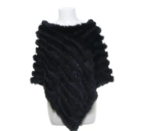 Hollies pälsponcho - Pälsponcho från Hollies i nyskick! Pris kan diskuteras vid snabb affär! 