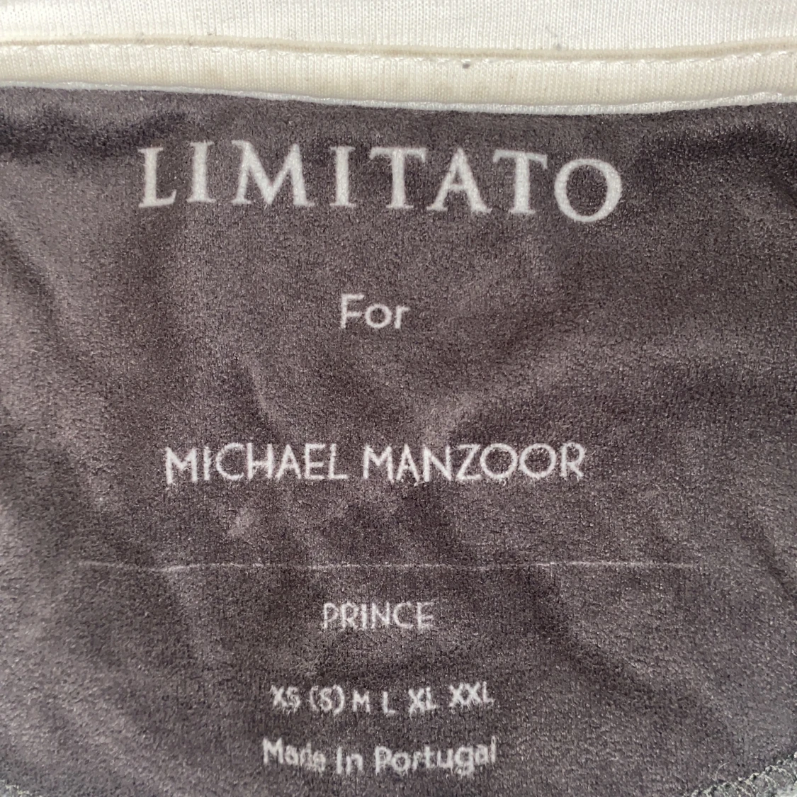 Limitato tshirt S - 90