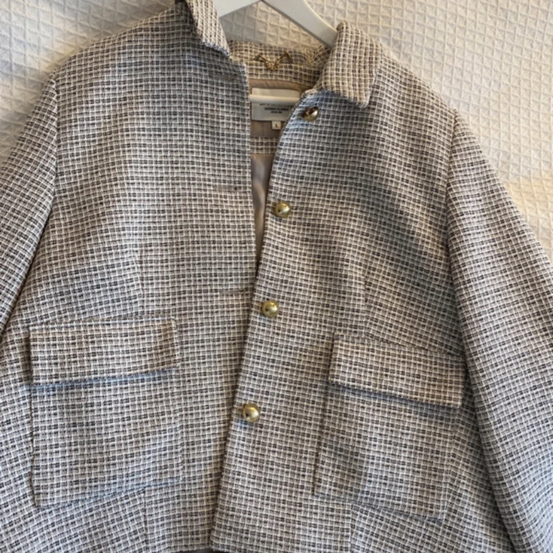 Fin tweedjacka med guldknappar  - 90