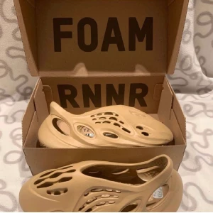 Foam runners ochre - Använt fåtal gånger 