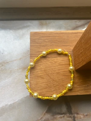 Pärlarmband - Ett super gulligt pärlarmband som jag själv gjort👌