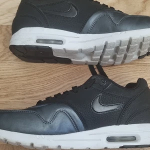 Nike sneakers  - Som oanvända. 