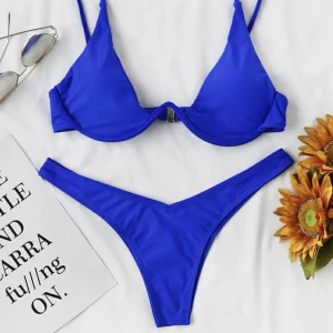 Bikini - Aldrig använd! As snygg bikini från Shein, passar någon med A/B kupa🫶🏽