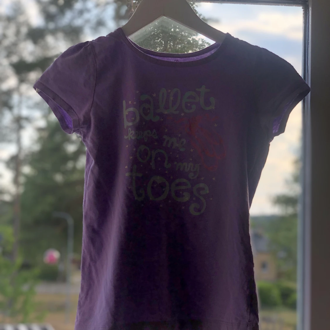 En lilla T-shirt - 90