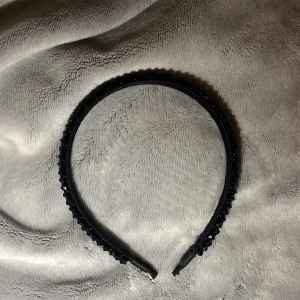 Diadem - Superfint diadem som inte kommer till användning av mig längre💕 