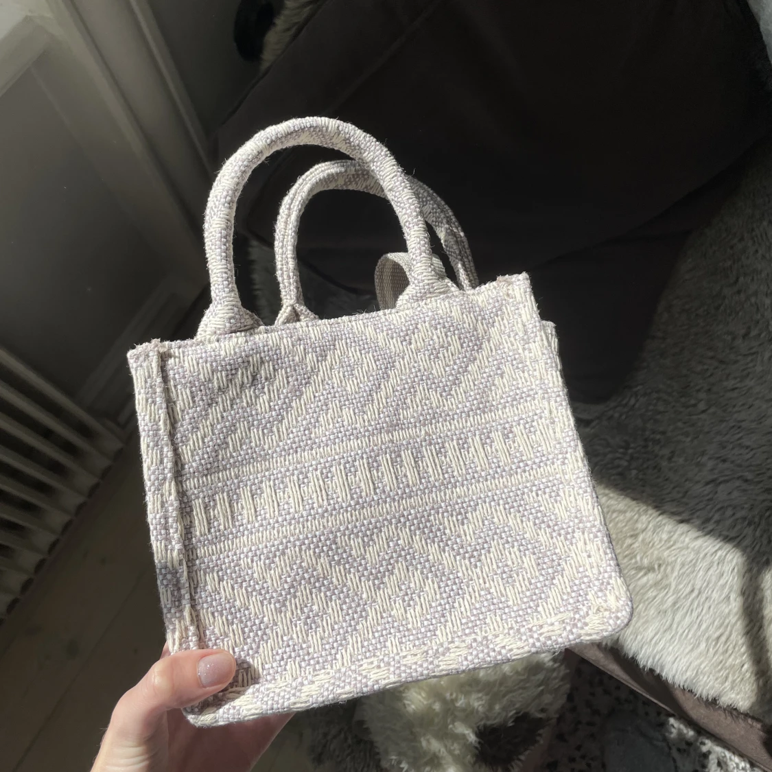 Oanvänd väska med rem - 91