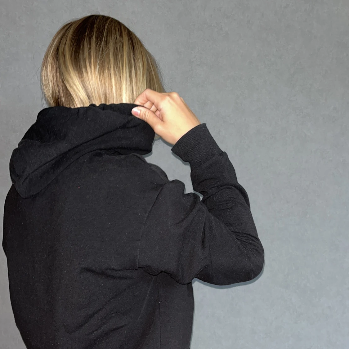 Hoodie svart ”BAE” - 91