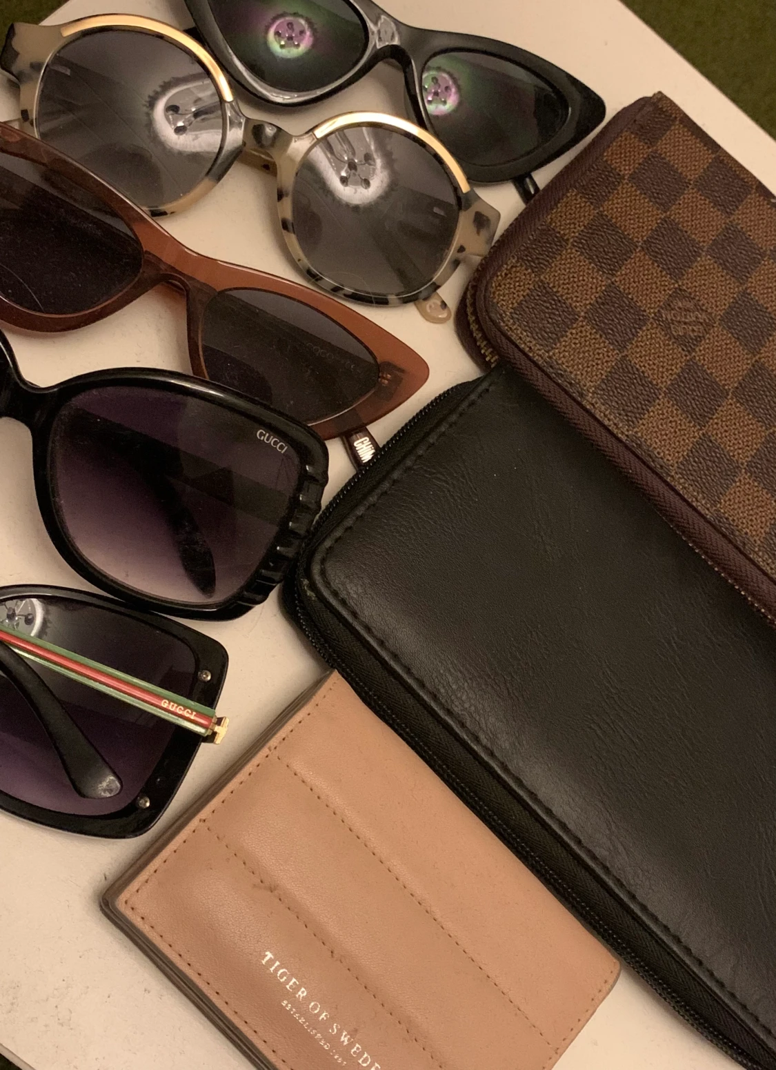 Solglasögon & plånböcker