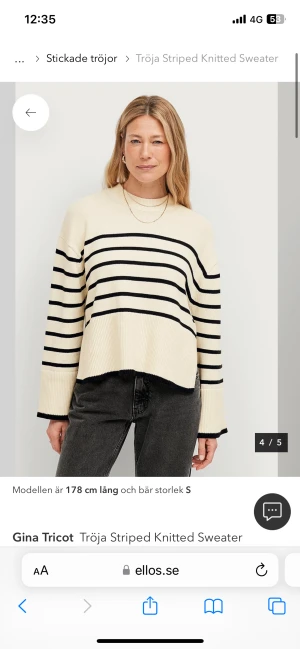 Ginatricot tröja - Säljer min snygga vit/svart randiga tröja från ginatricot, inga tecken på att den är använd. Andra bilden är lånad då jag ville visa hur den såg ut på. Skriv om ni vill ha bild med den på💘