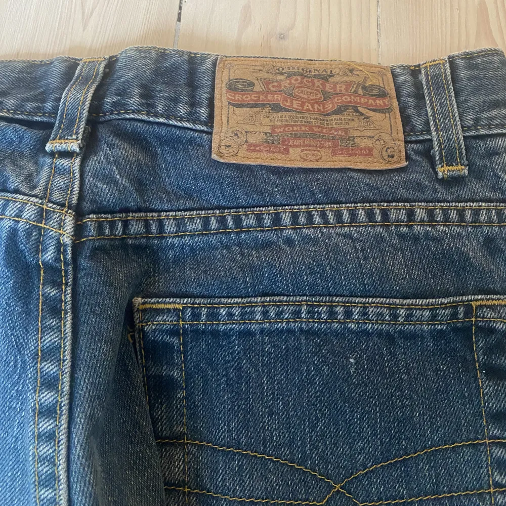 Skit snygga vintagejeans som ja säljer då de är för stora för mig!🤍💋. Jeans & Byxor.